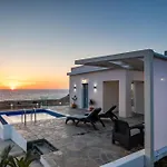 Sunset Dream Villa *